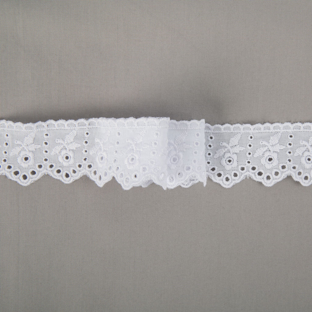 Шитье Gamma 40 мм GYEM-4002 в рулоне 9 м 0.2 м Турция белый