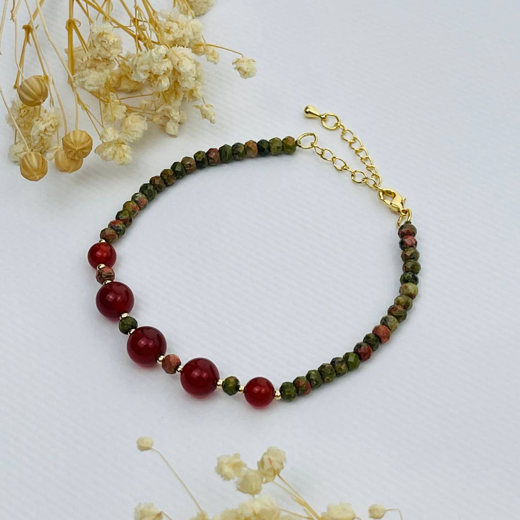 Браслет из Унакита и Сердолика 18,5 см +