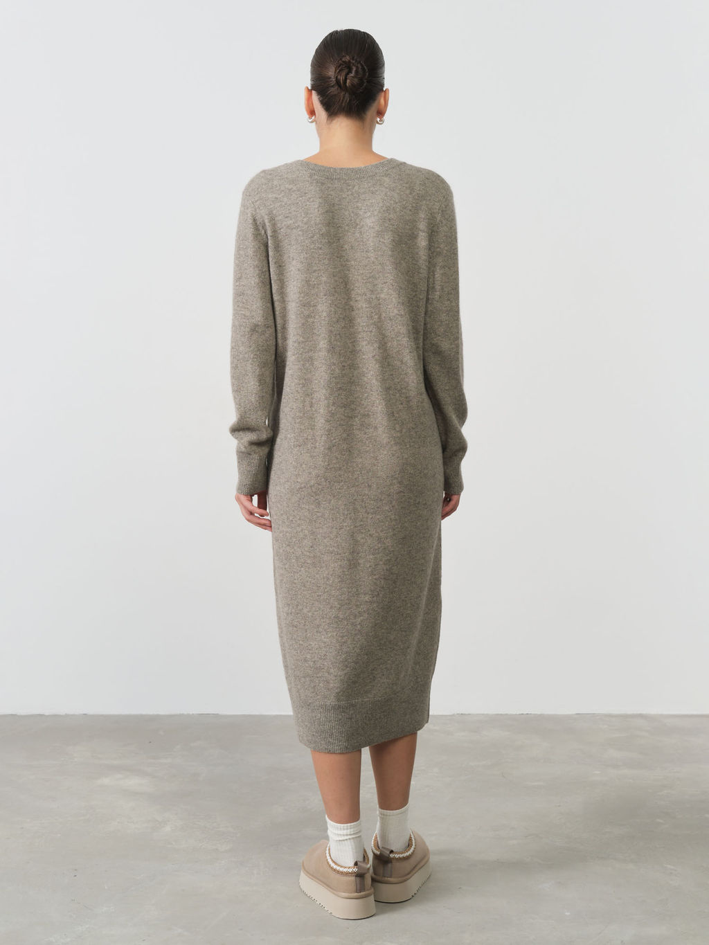 Платье из пуха яка 13207 серое