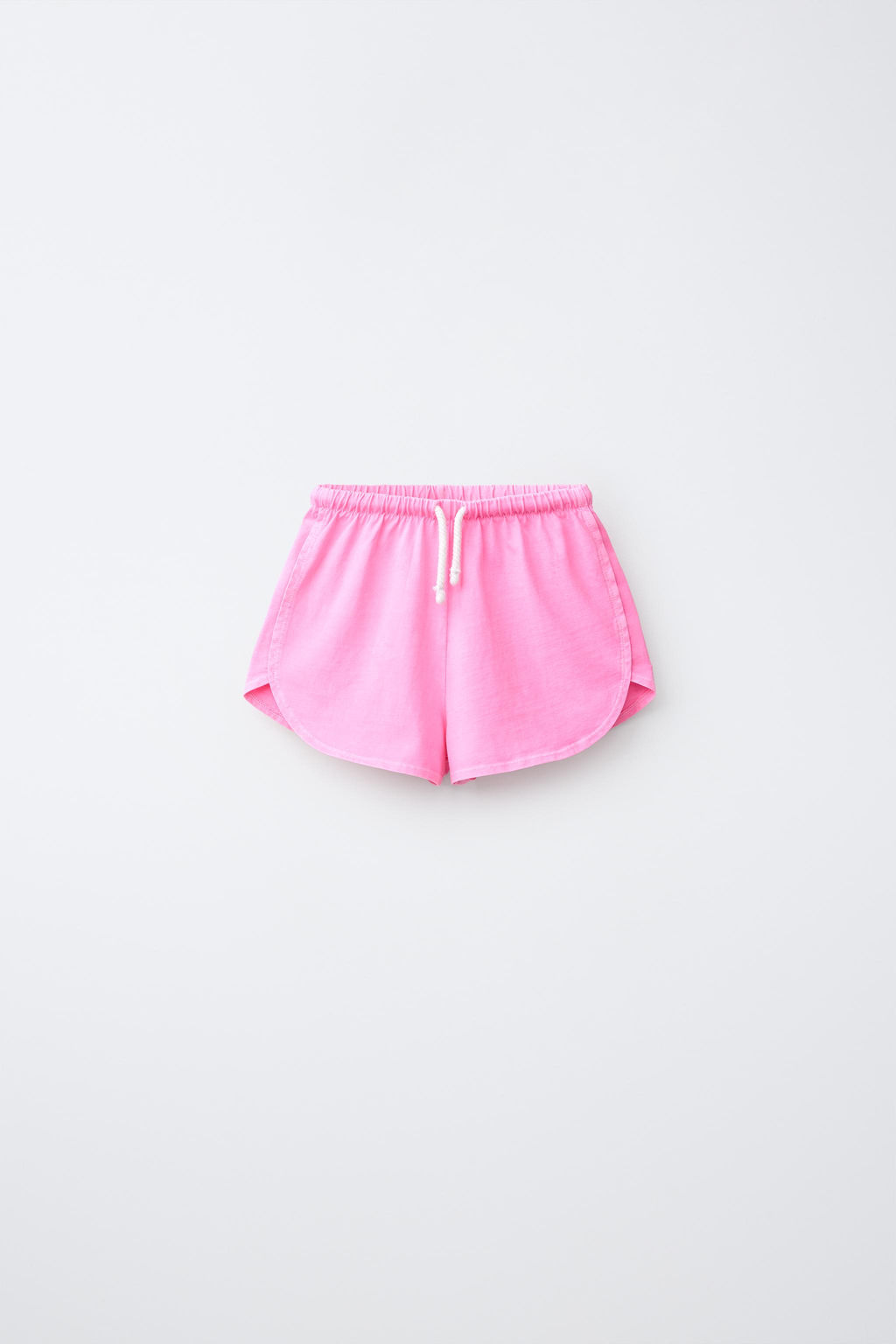 CONJUNTO JOGGING CAMISETA Y BERMUDA LISO / Rosa fl?or