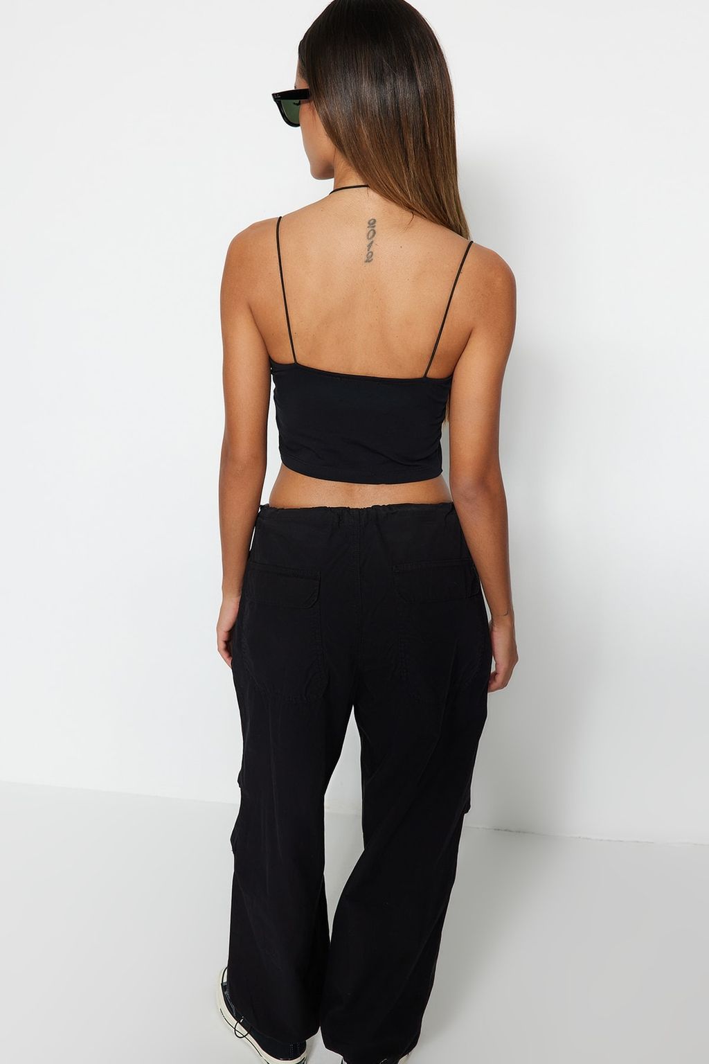 TRENDYOLMILLA Siyah Boyundan Baglamal? Spagetti Ask?l? Pamuklu Esnek Crop Orme Atlet TWOSS23AL00046 фото 12