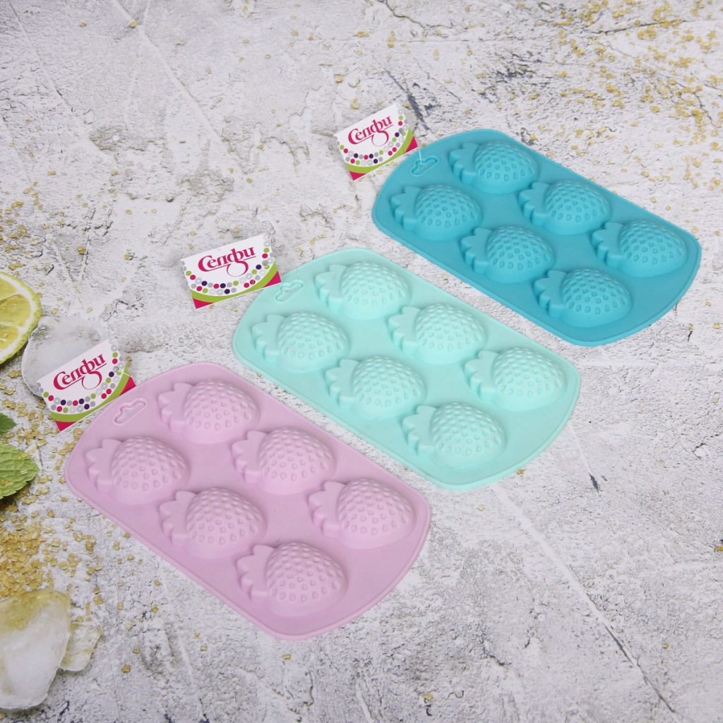 Цена за 6 шт. Форма для льда силиконовая "Клубнички" 19*11см