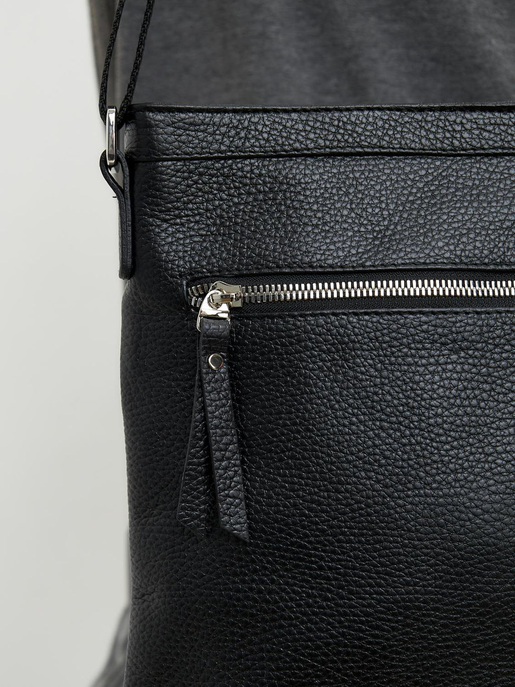 Мужская кожаная сумка Richet 1603LN 831 Черный