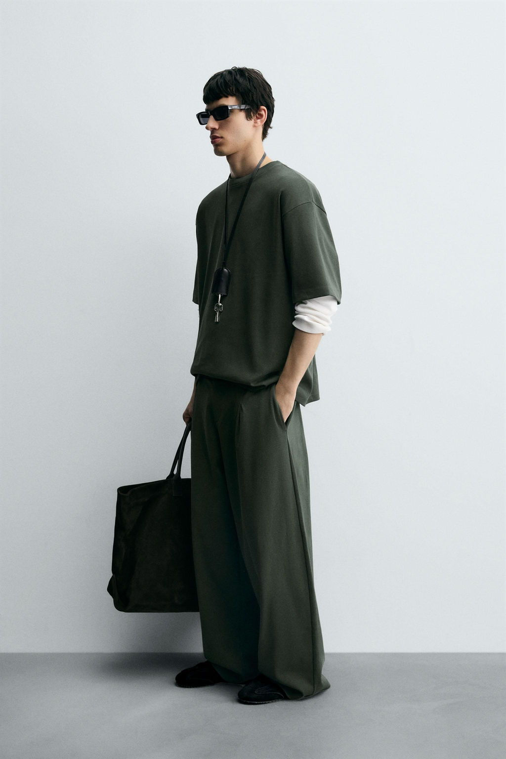 WIDE-LEG PLEATED JOGGER TROUSERS - Zara фото 4