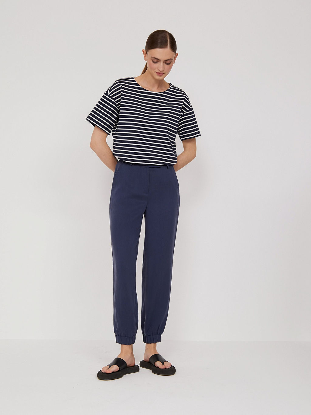 Брюки зауженного кроя D298/duia - Emka фото 2