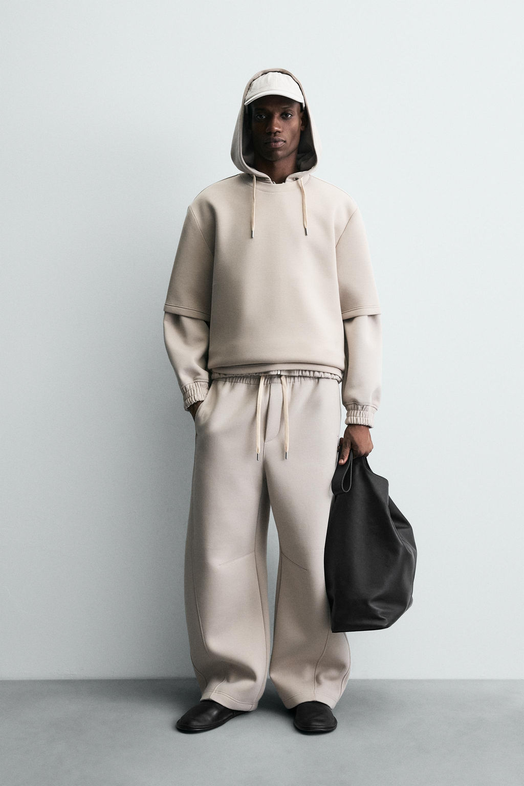 NEOPRENE-EFFECT BALLOON FIT TROUSERS - Zara фото 11