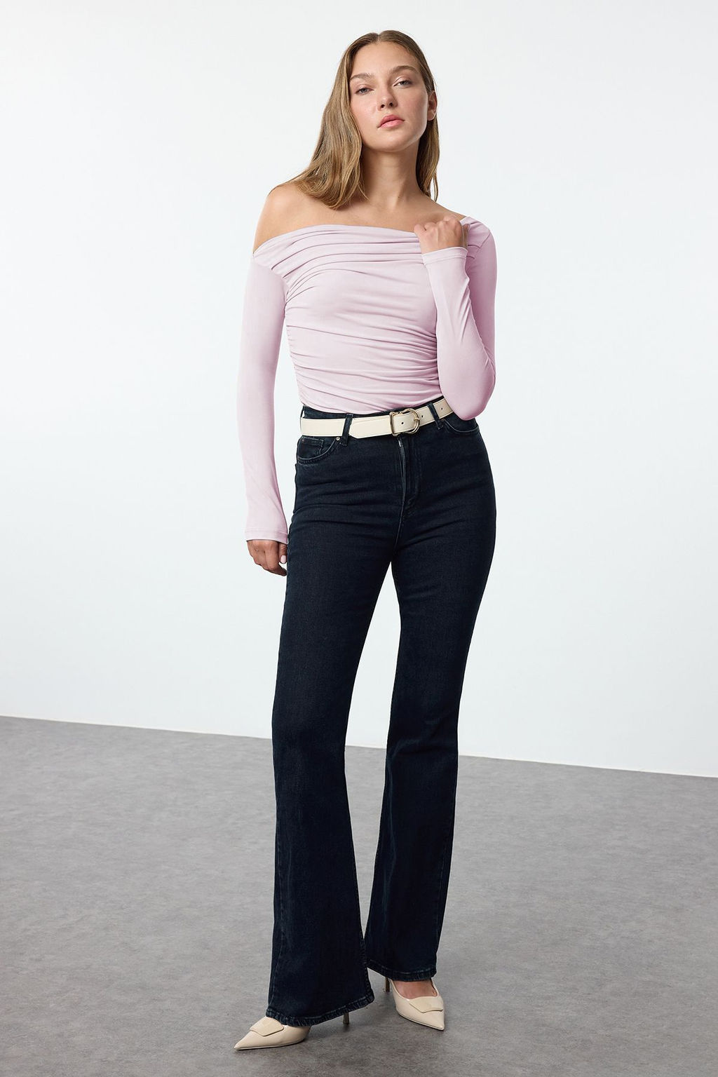 Pembe Buzgu/Drape Detayl? Fitted/Vucuda Oturan Uzun Kollu Esnek Orme Bluz TWOAW25BZ00248