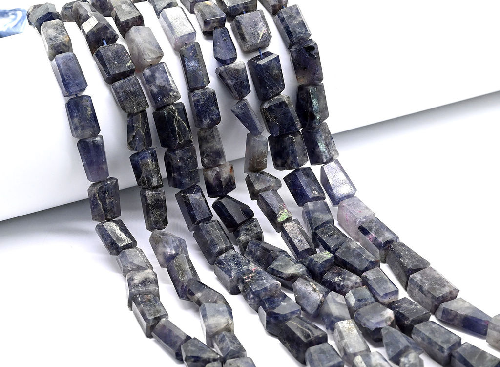 Бусины из иолита (кордиерита) прямоугольник 9*15мм, 27см, 19 бусин, 38г Радуга камня