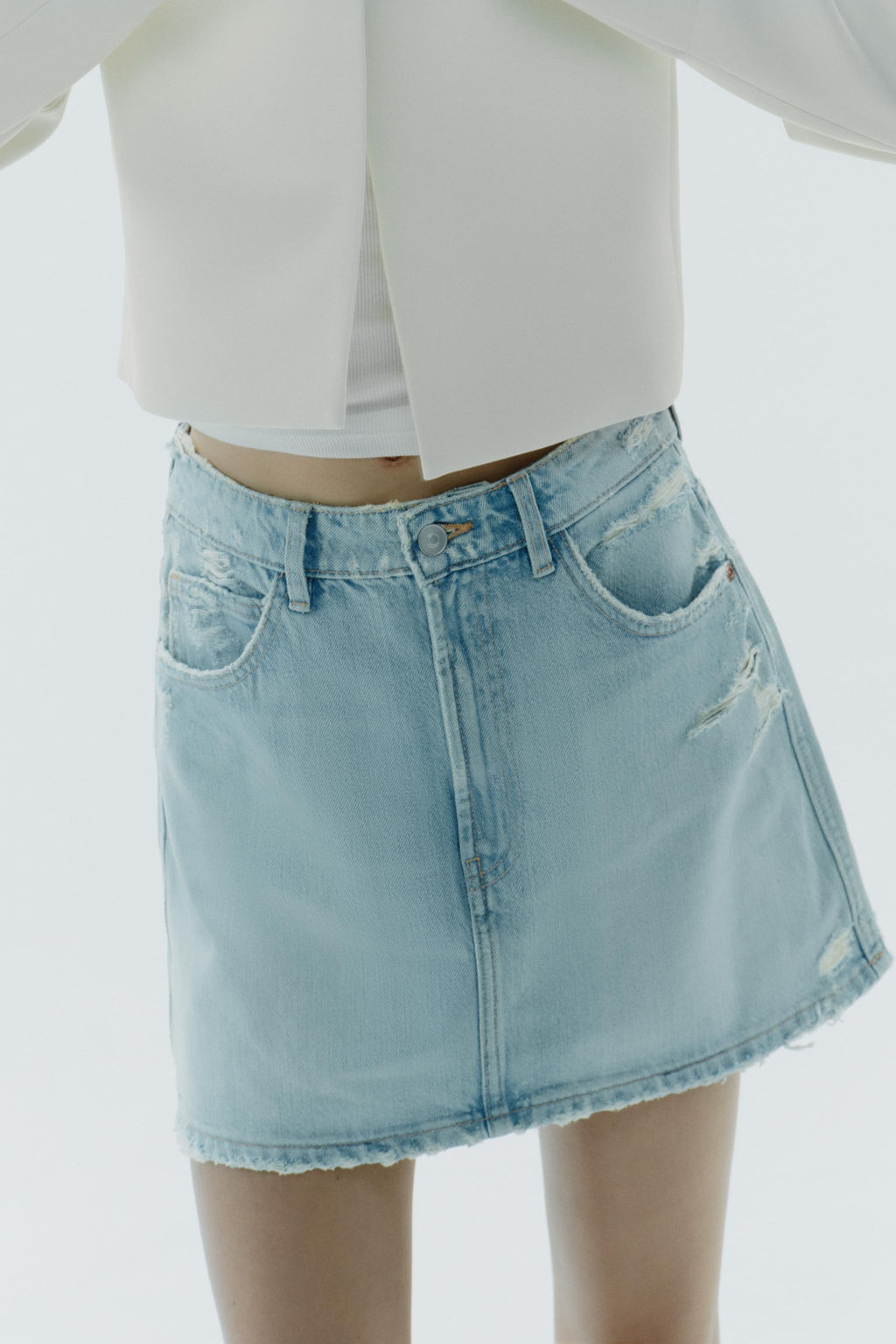RIPPED TRF DENIM SKIRT - Zara фото 9