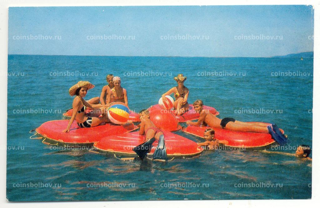 Открытка Лоо На море