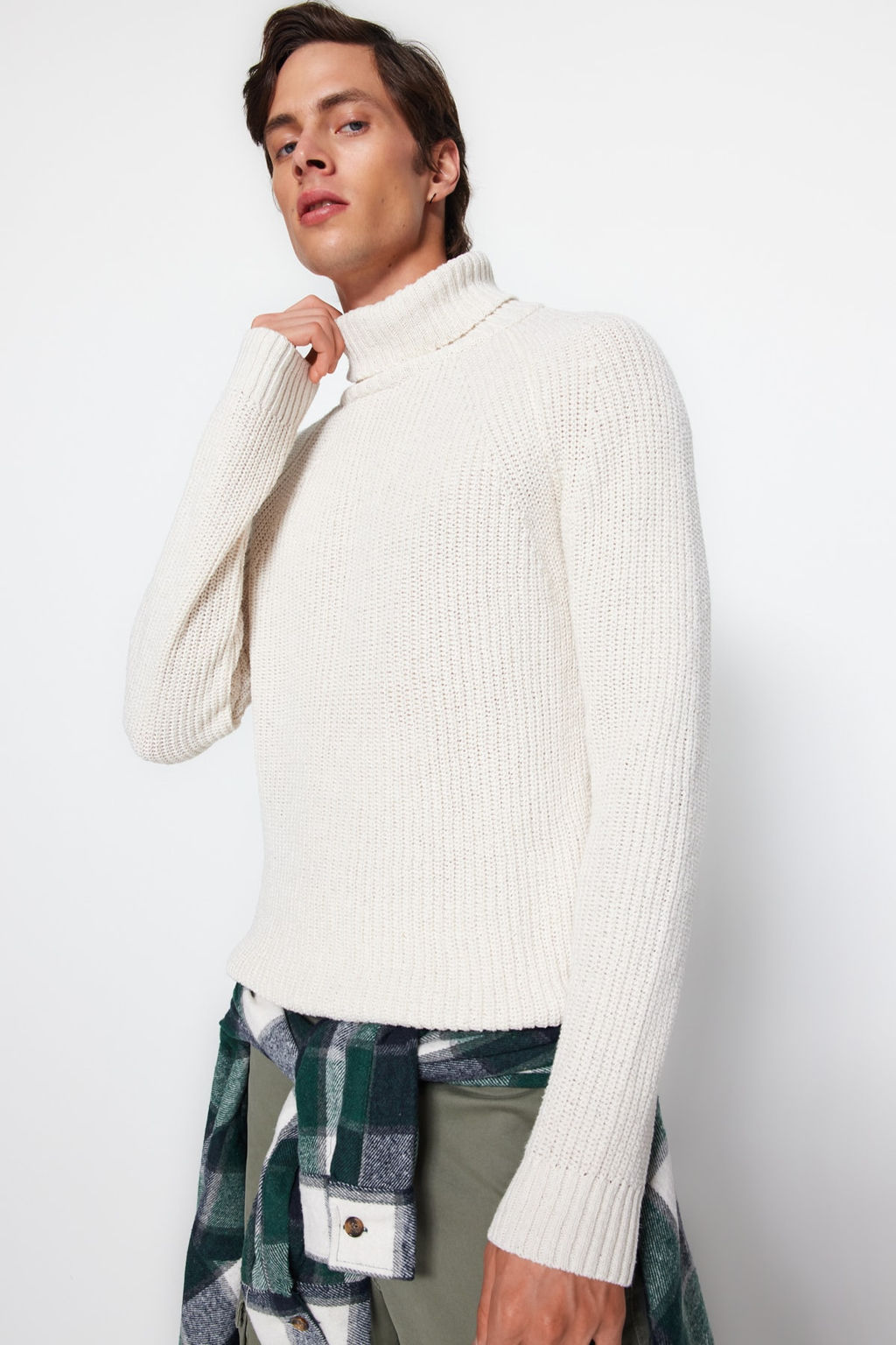 Trendyolmilla Man Ekru Slim Fit Yunlu Bal?kc? Yaka Reglan Kol Basic Triko Kazak TMNAW21KZ0404 фото 21