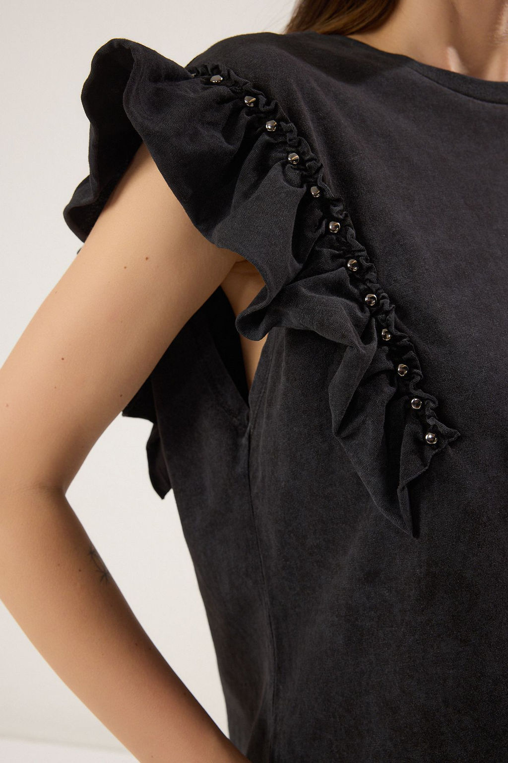 TRENDYOLMILLA Antrasit Relaxed/Rahat Kal?p Y?kamal? Troklu Orme T-Shirt TWOSS25TS00158 фото 3