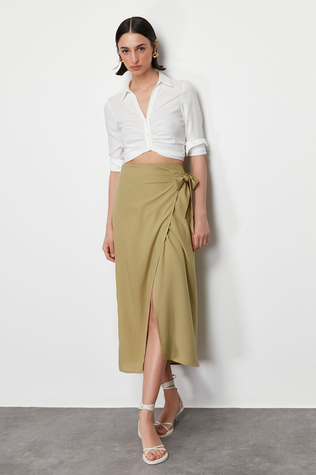 TRENDYOLMILLA Yag Yesili Baglamal? Kruvaze Kapama Viskon Kumasl? Maxi Boy Dokuma Etek TWOSS24ET00006 фото 19