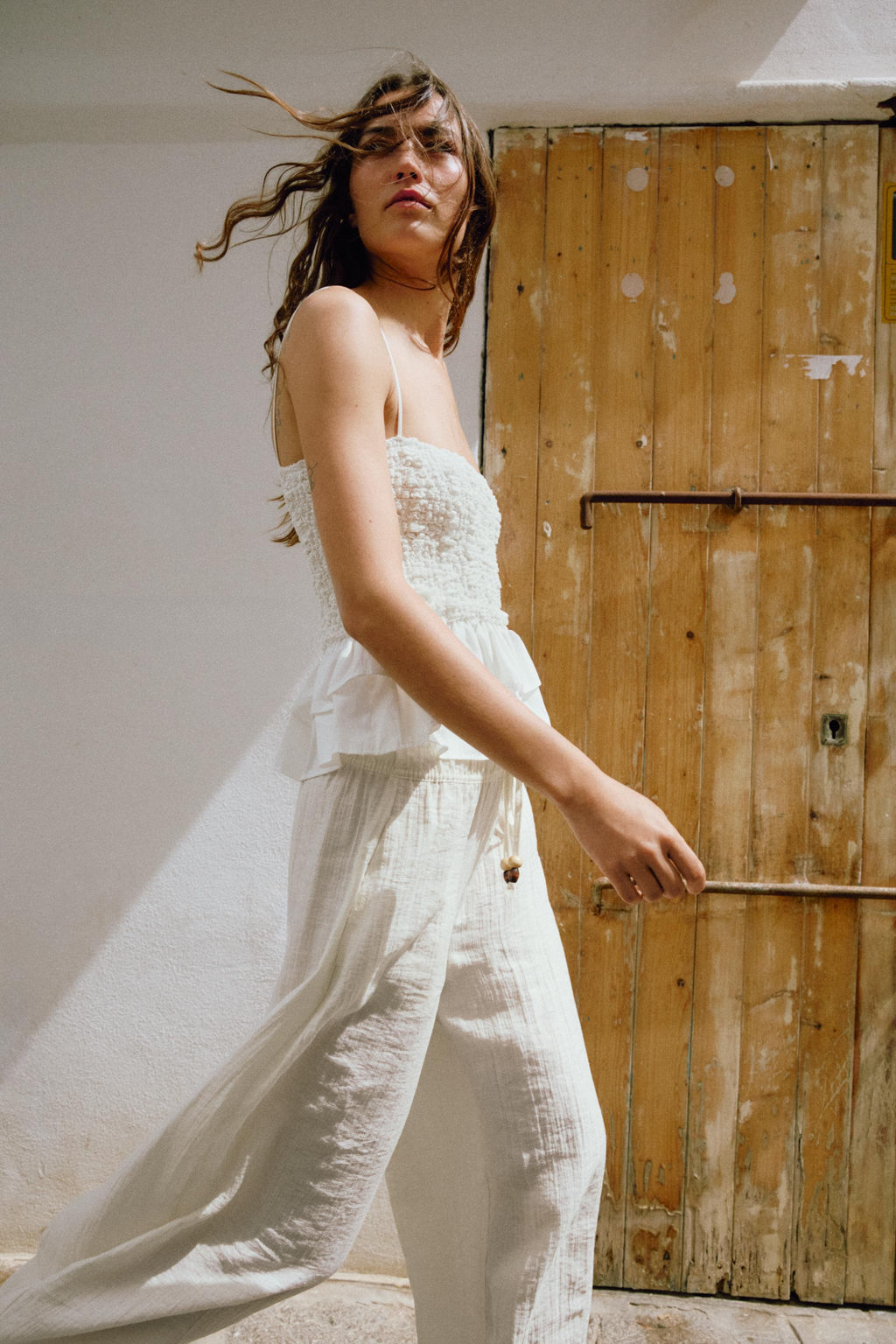 TOP NIDO DE ABEJA PEPLUM / Blanco