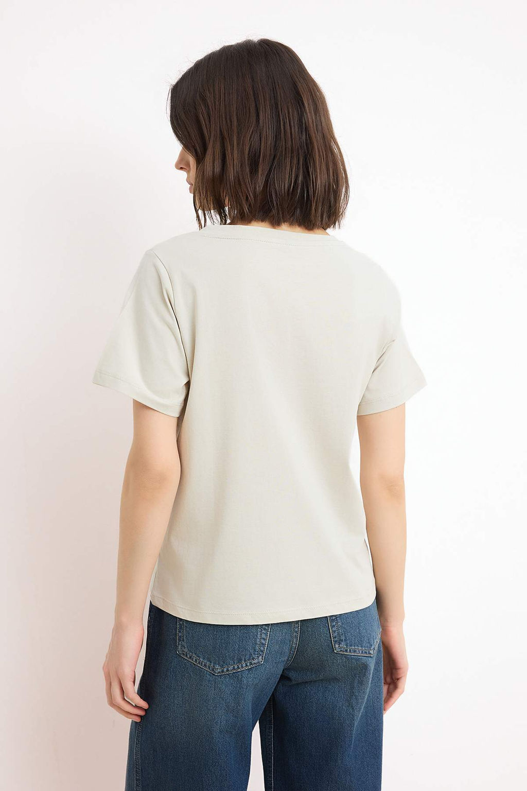 Ekru-Kahverengi %100 Pamuk 2li Paket Regular Kal?p Basic V Yaka Orme T-Shirt TWOSS23TS00002