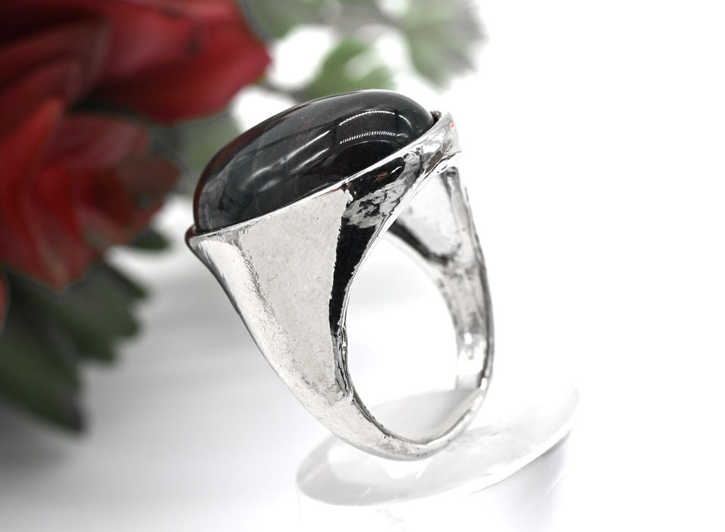 Перстень с агатом индийским 21*27мм Радуга камня