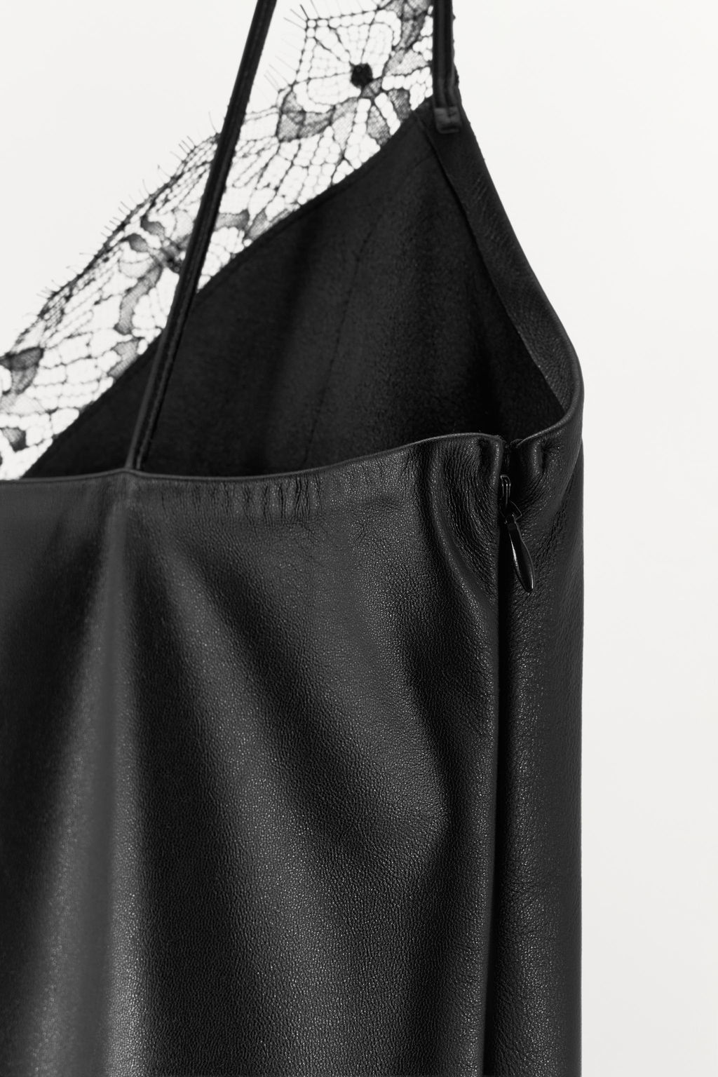 VESTIDO ASIM?TRICO PIEL 100% ENCAJE / Negro - Zara фото 6