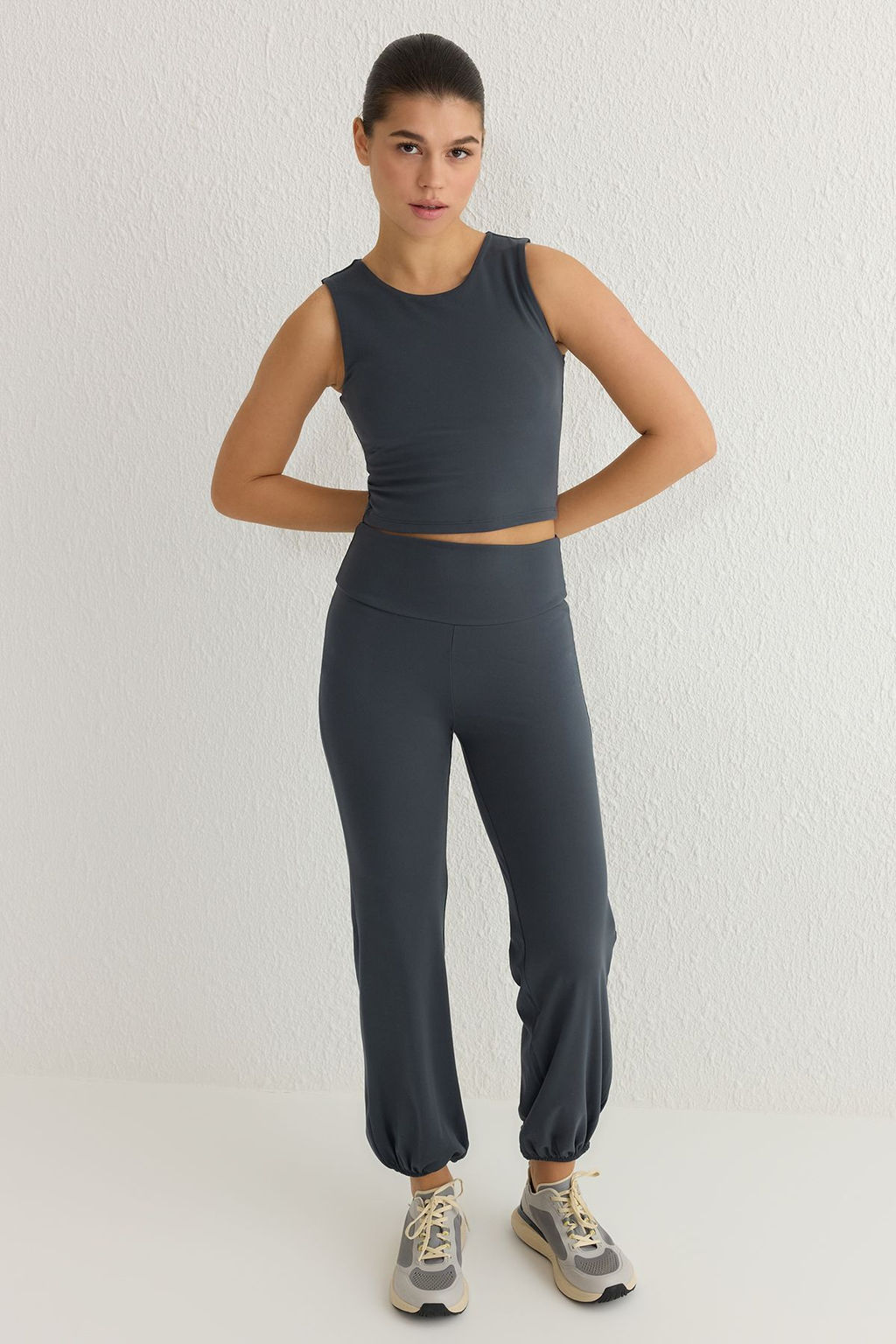Antrasit F?rcal? Soft Kumas 2 Katl? Ici Pedli Spor Sutyenli Orme Ust/Bluz THMSS25BZ00001