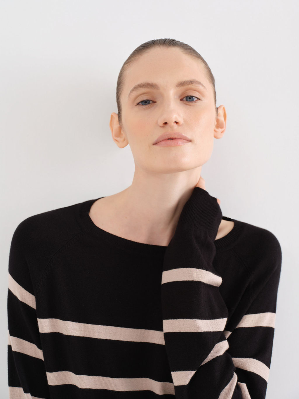 Conso/KJL 230614 - black/beige Джемпер женский