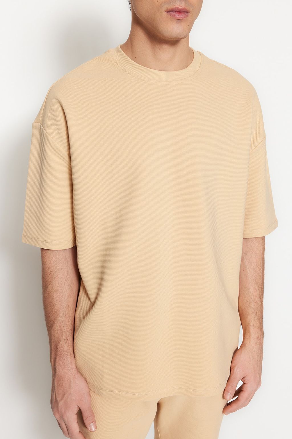 TRENDYOL MAN Premium Ekru Oversize %100 Pamuklu Etiketli Dokulu T-Shirt TMNSS23TS00069 - Trendyolmilla фото 12