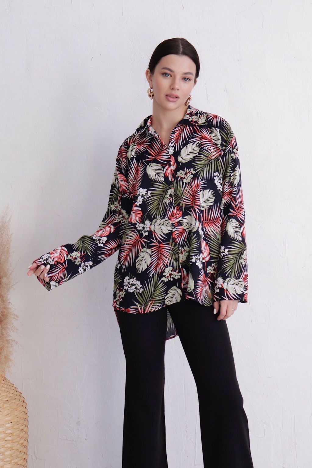 11655 Рубашка с тропическим принтом чёрная - Martichelli фото 2