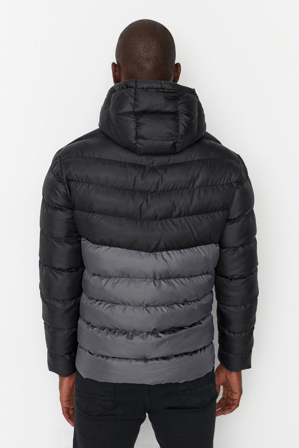 TRENDYOL MAN Antrasit Regular Fit Renk Bloklu Ruzgara Dayan?kl? Sisme K?sl?k Mont TMNAW23MO00018 - Trendyolmilla фото 5
