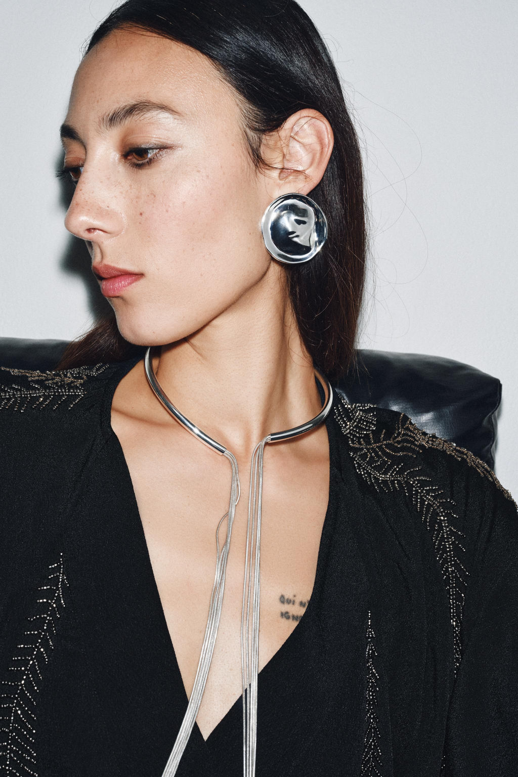 METAL PLATE EARRINGS - Zara фото 2