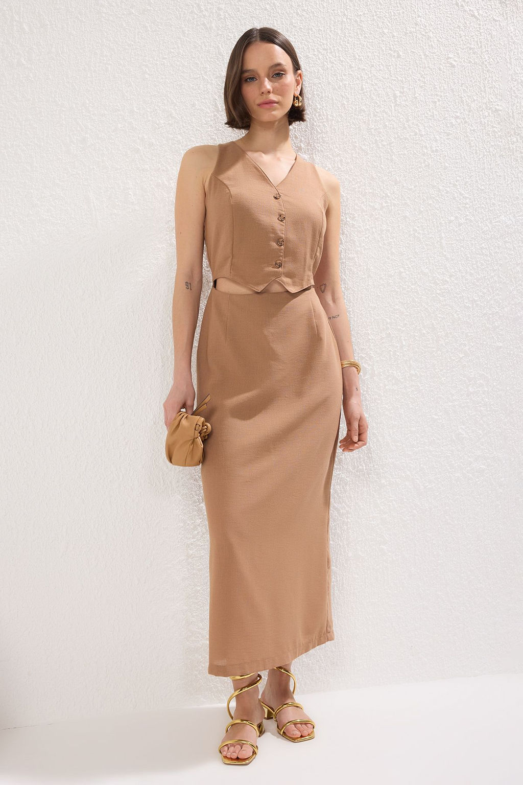 TRENDYOLMILLA Mor A Kesim Yelek Form Keten Gorunumlu Midi Dokuma Elbise TWOSS25EL00059