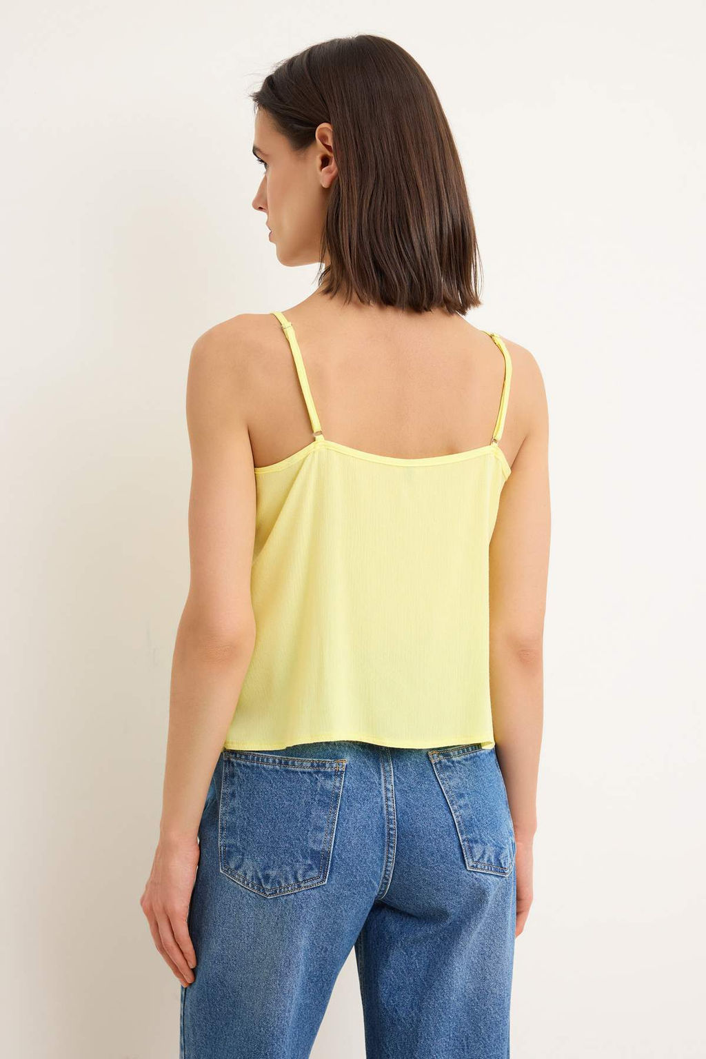 Siyah Derin V Yaka Dantel ve Baglama Detayl? Dokuma Bluz TWOSS26BZ00554 - Trendyolmilla фото 8