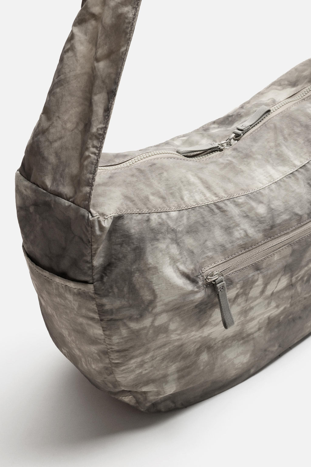 WORN EFFECT NYLON BAG - Zara фото 3