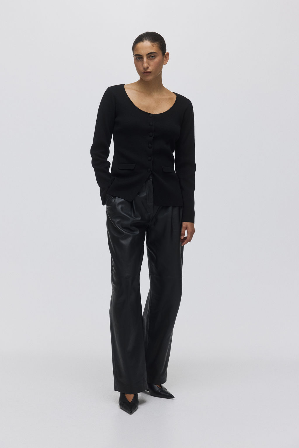 C?rdigan en punto acanalado con escote en U - H&m фото 4