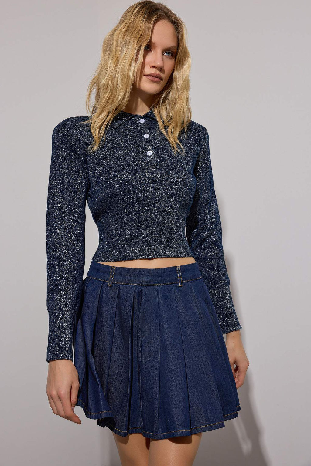 Limited Edition Lacivert Crop Simli Iplik Triko Kazak TWOAW26KZ00243