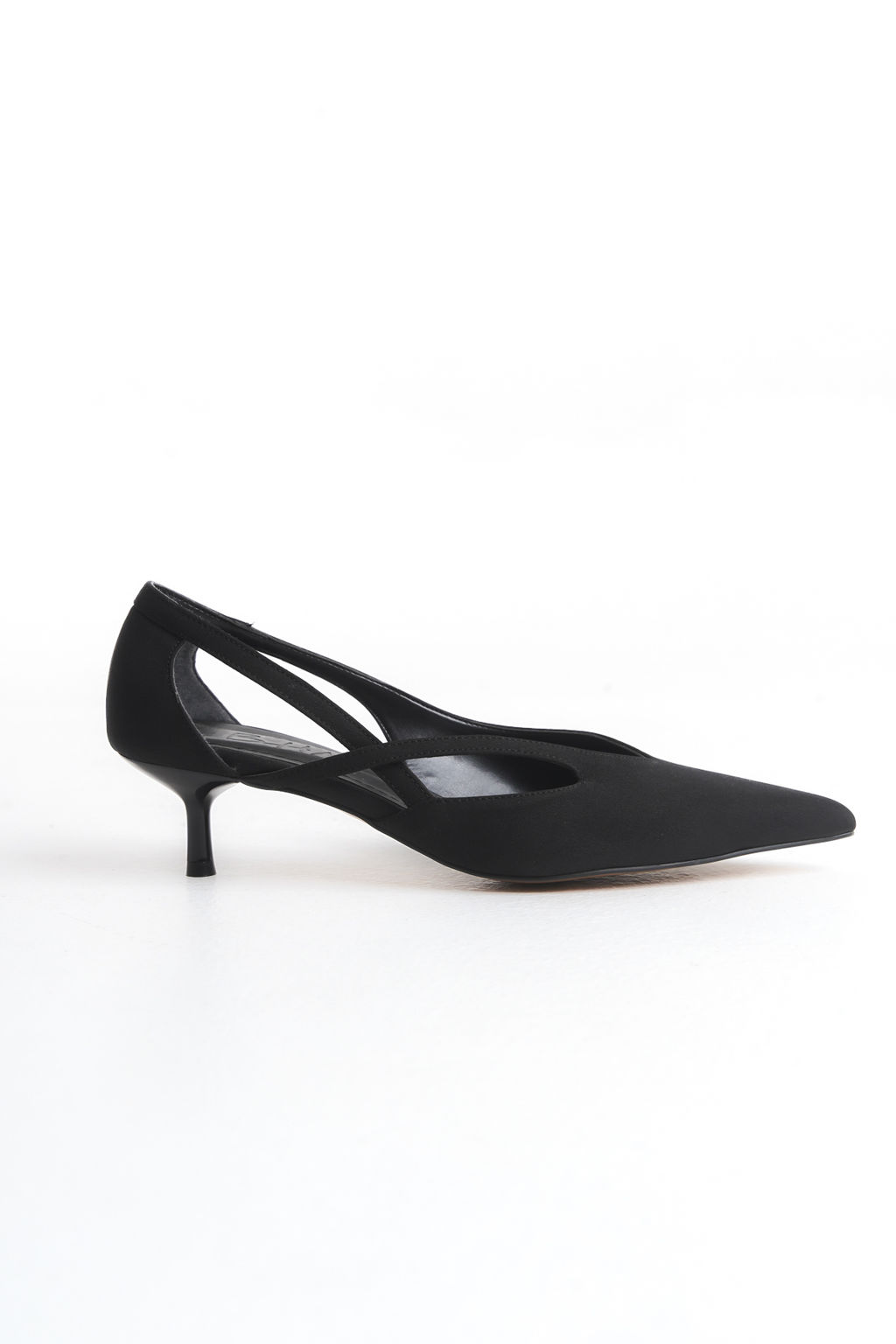 Trendyol Shoes Siyah Cut Out Detayl? Saten Sivri Burun Kad?n Kitten Topuklu Ayakkab? TAKSS25TO00079 - Trendyolmilla фото 5
