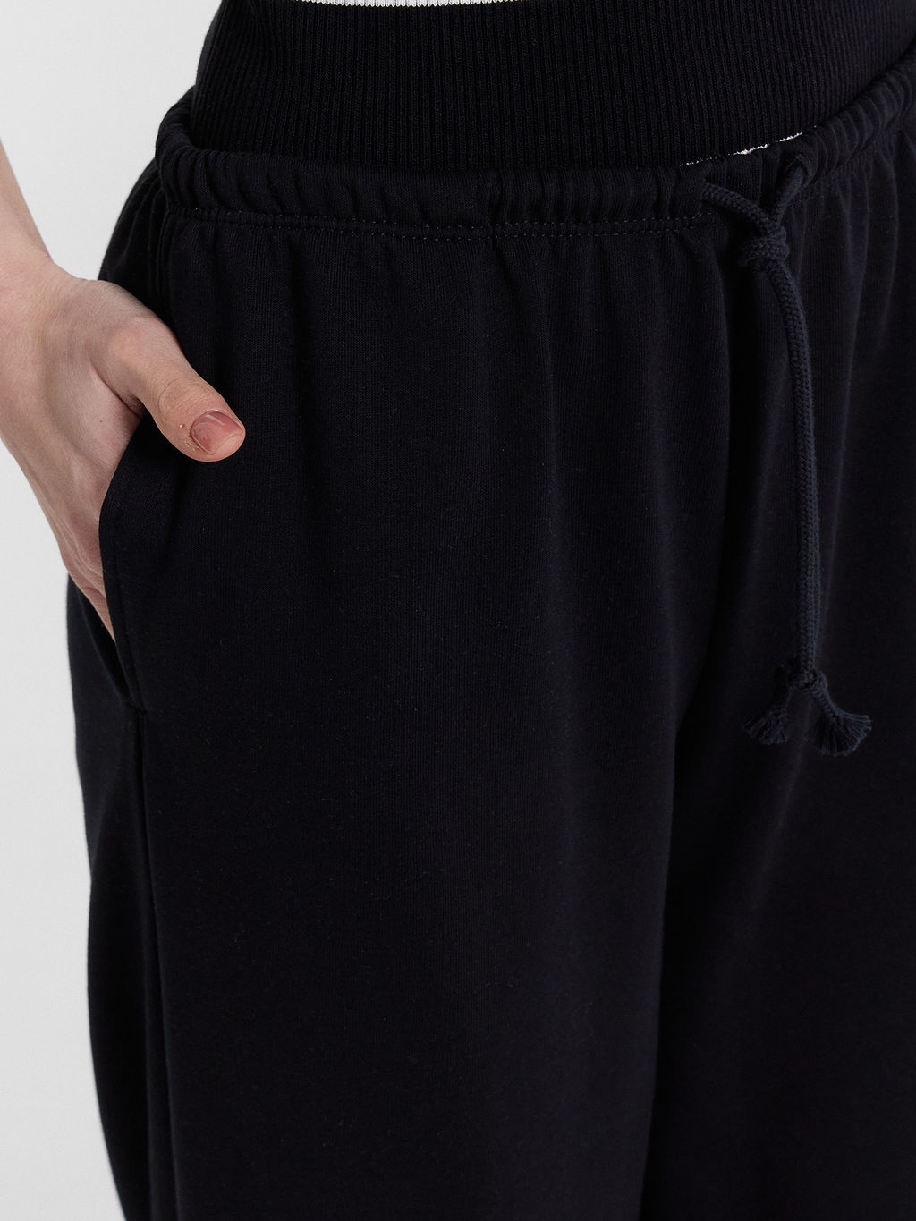 Брюки женские черные