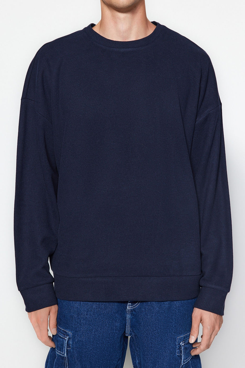 TRENDYOL MAN Lacivert Bisiklet Yaka Oversize/Genis Kesim Yumusak F?rcal? Selanik Sweatshirt TMNAW24SW00057 - Trendyolmilla фото 10