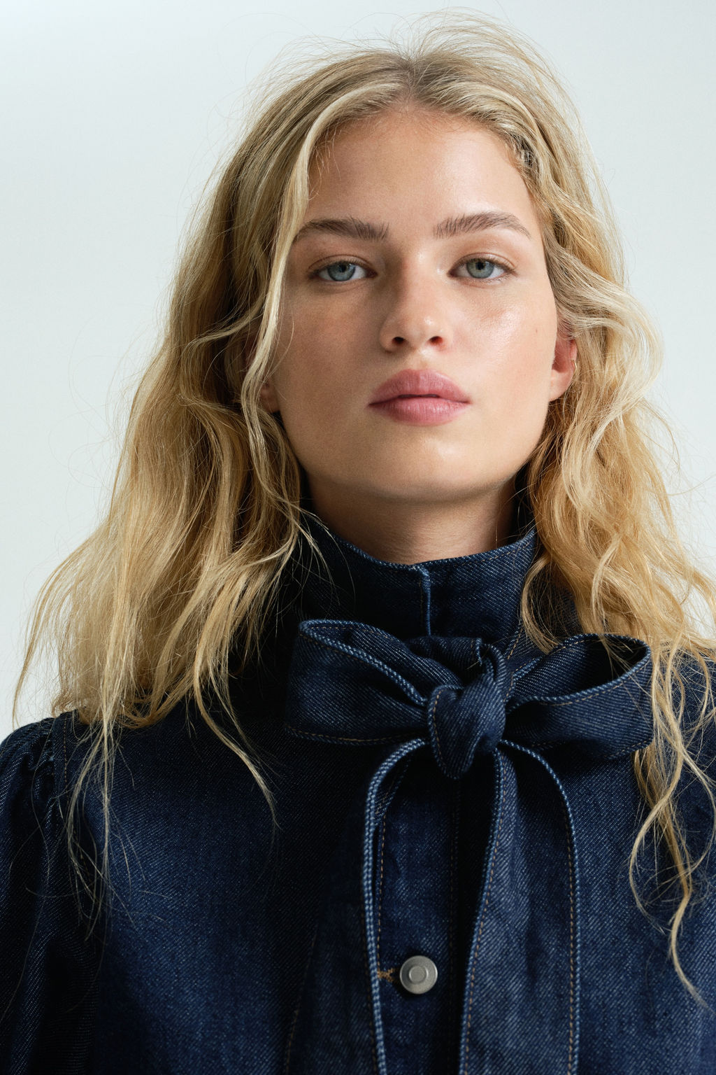 Vestido denim con lazada - H&m фото 5