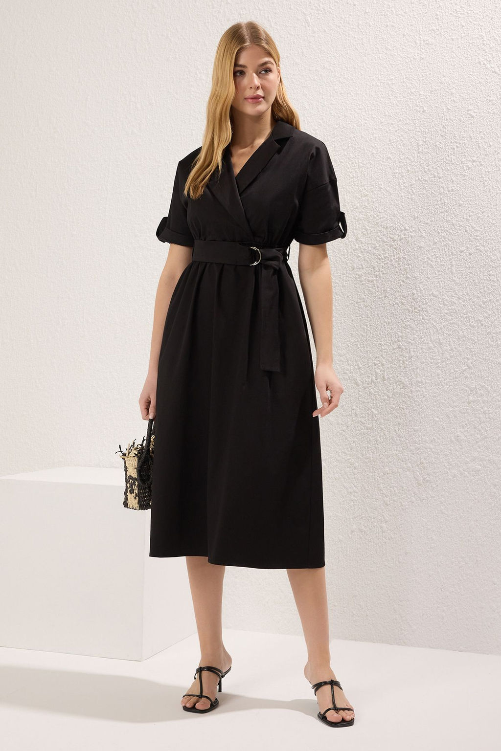 TRENDYOLMILLA Siyah Kusakl? Duz A Kesim Midi Dokuma Elbise TWOSS25EL00178 фото 5