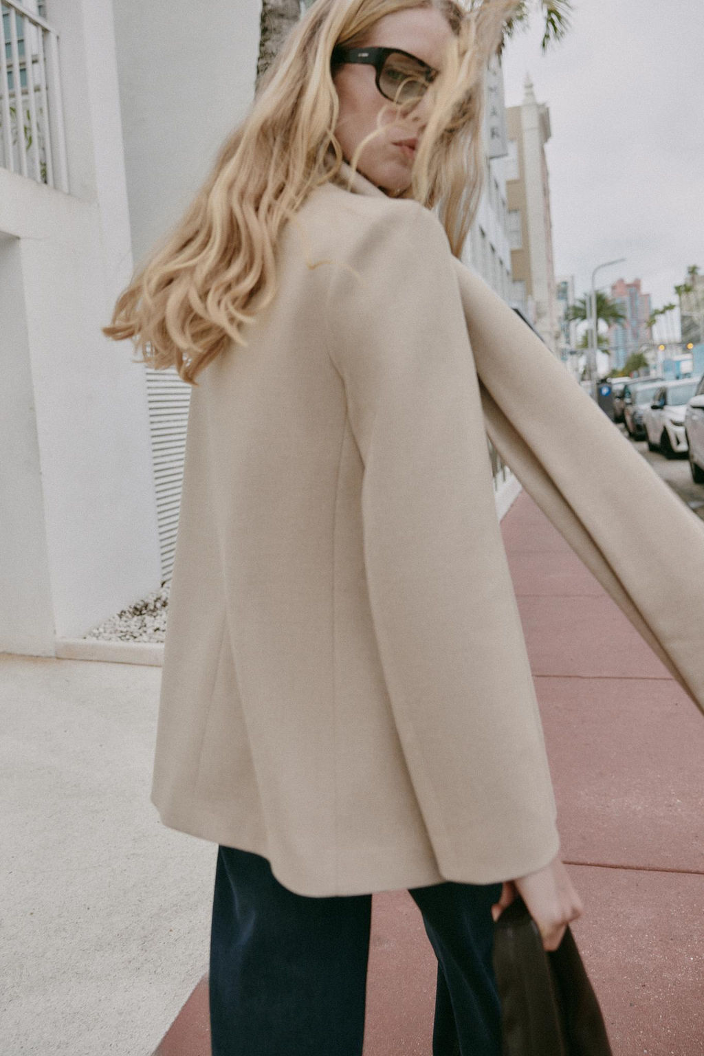 BLAZER WITH DRAPED NECK - Zara фото 15