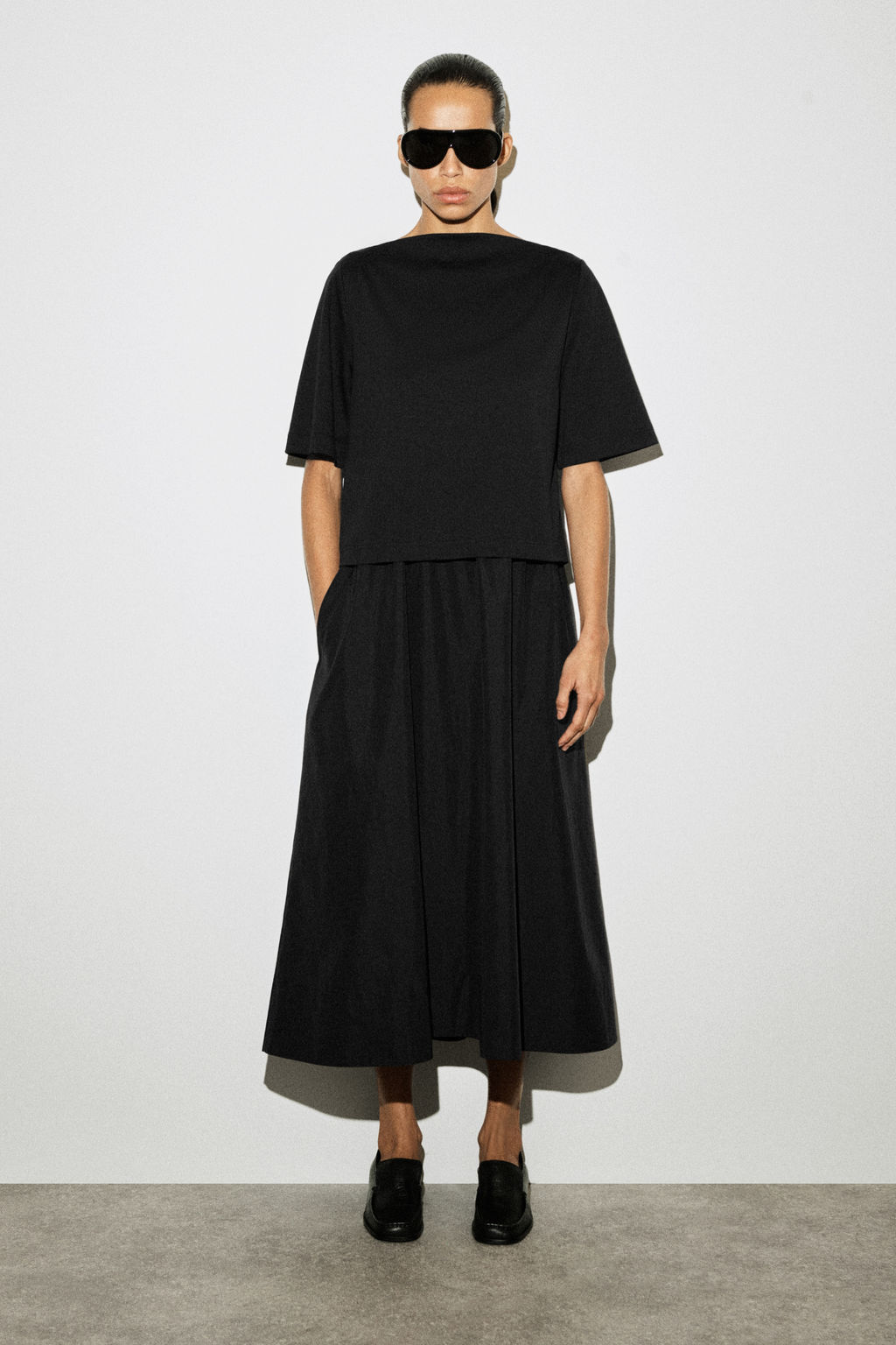 VESTIDO MIDI EN CONTRASTE CON CUELLO BARCO - H&m фото 2