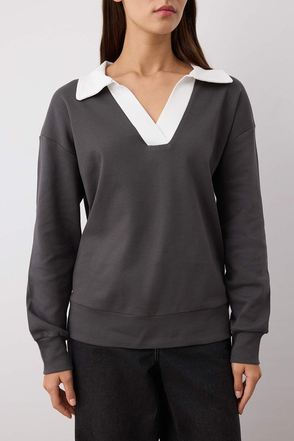 Ekru Renk Bloklu Polo Yaka Relaxed/Rahat Kal?p Orme Sweatshirt TWOAW26SW00043 - Trendyolmilla фото 10