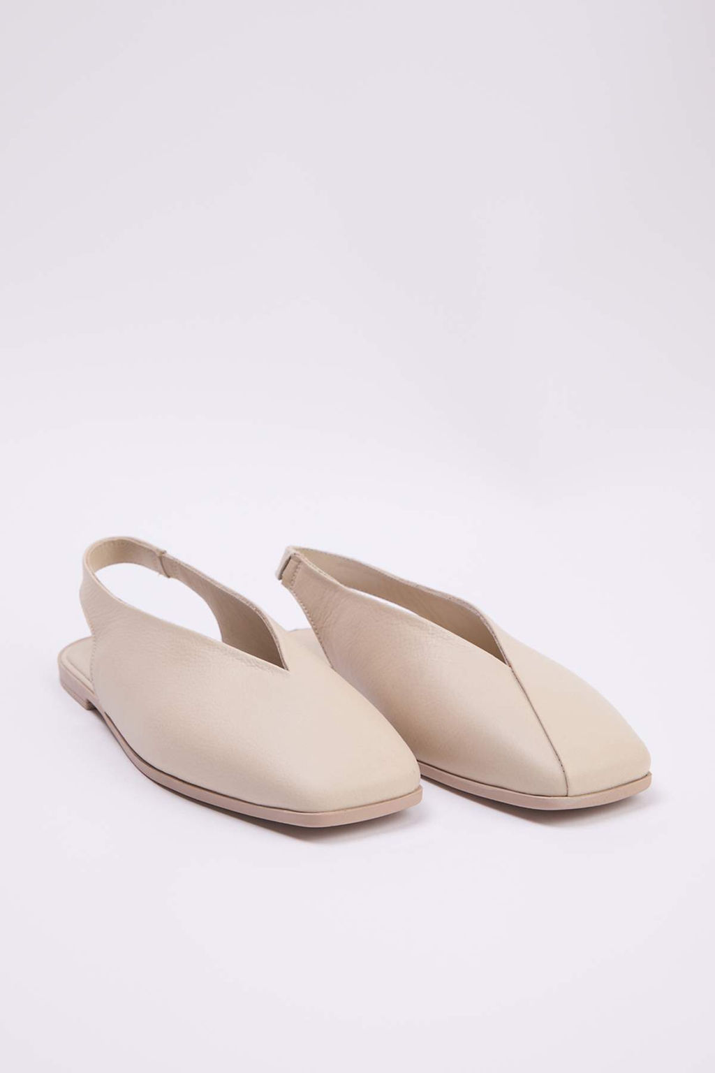 Bej Hakiki Deri Arkas? Ac?k Kare Burun Kad?n Babet TAKSS25BE00018