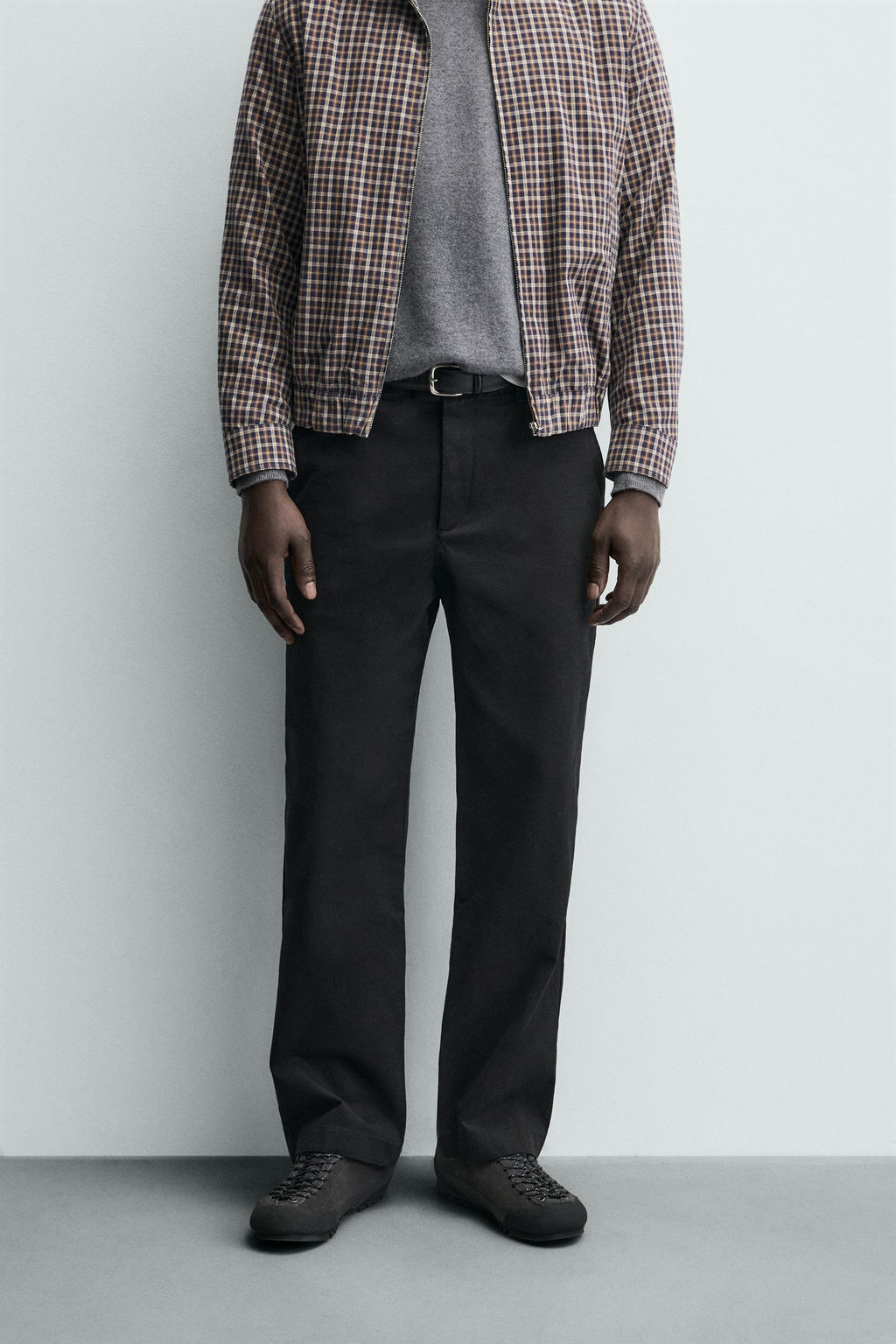 REGULAR FIT CHINO TROUSERS - Zara фото 2