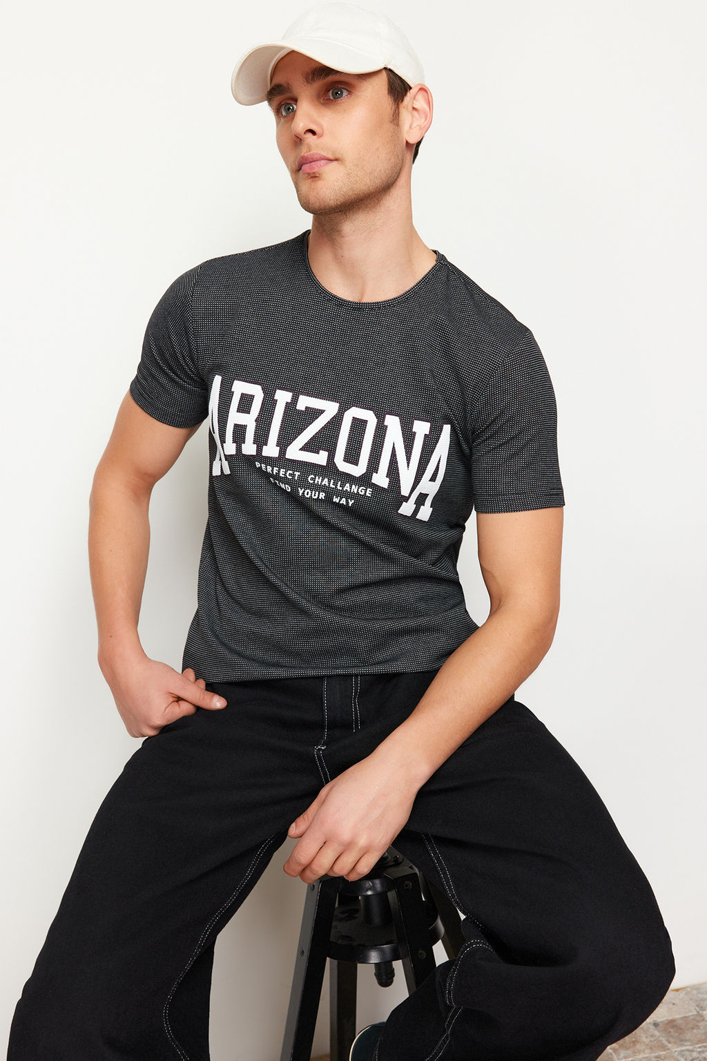 TRENDYOL MAN Siyah Regular/Normal Kesim Dokulu Yaz? Bask?l? T-Shirt TMNSS24TS00199 - Trendyolmilla фото 4