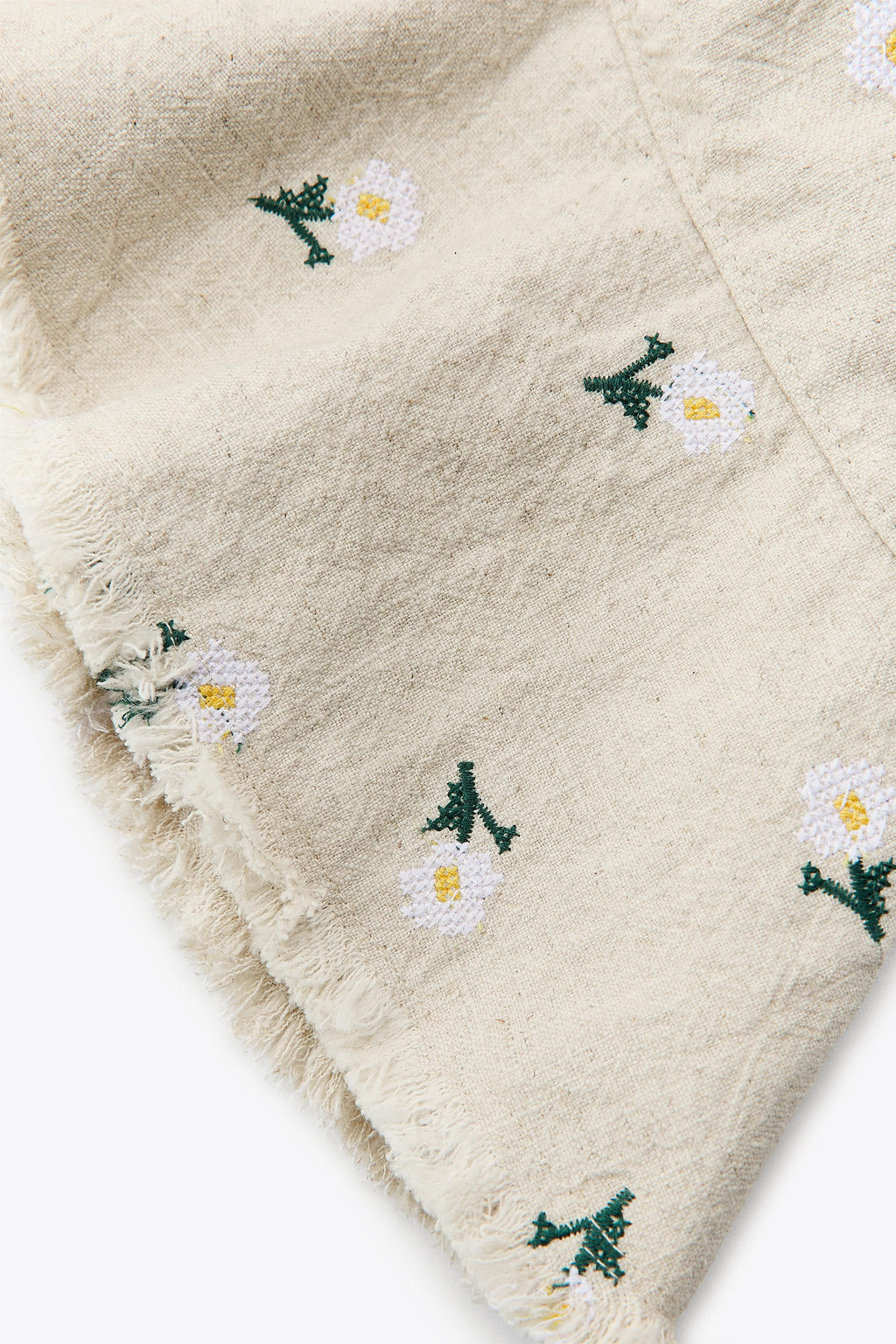 FLORAL EMBROIDERED BUCKET HAT
