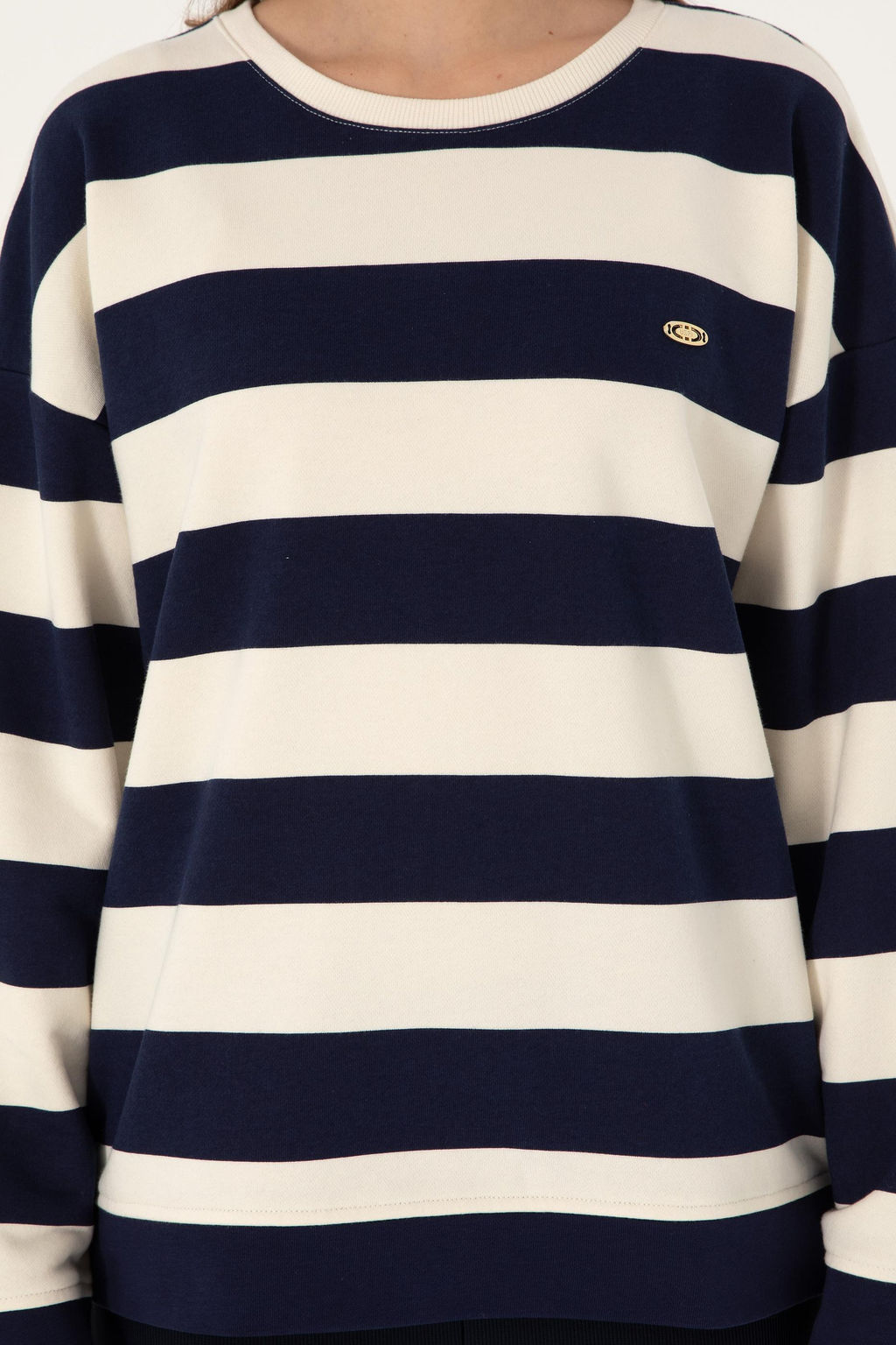 Женский кремовый свитшот Неожиданная скидка в корзине - U.s. polo assn фото 6