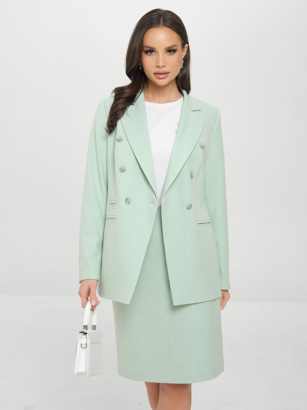 Жакет с фигурным краем борта