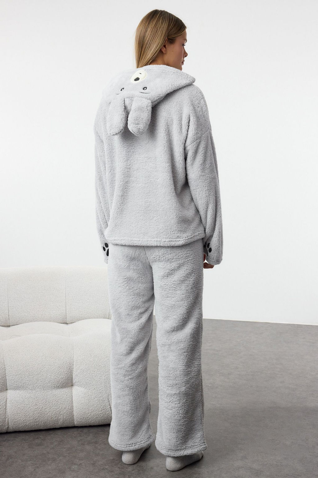 Gri Kapusonlu ve Nak?sl? Wellsoft K?sl?k Orme Pijama Tak?m? THMAW25PT00143