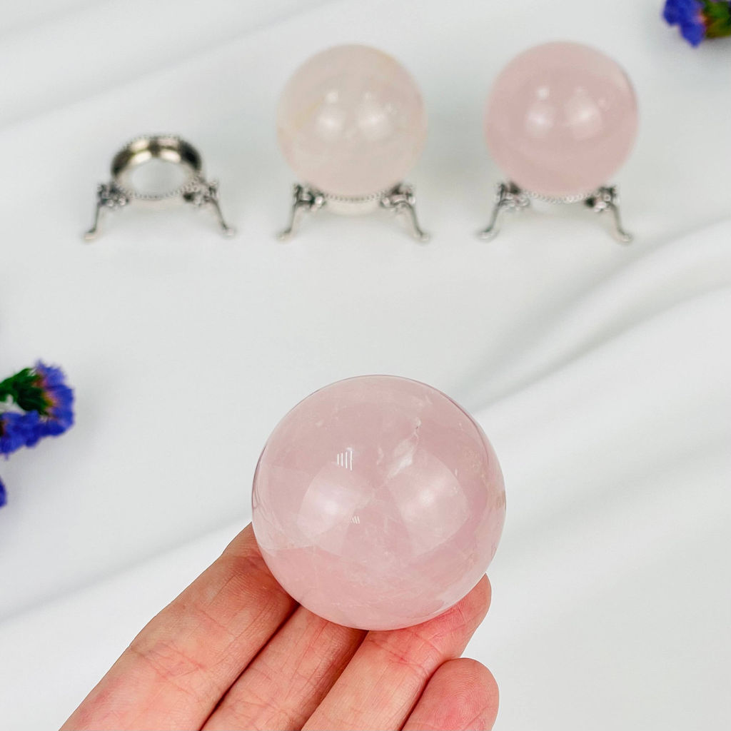 Шар из Розового кварца.
