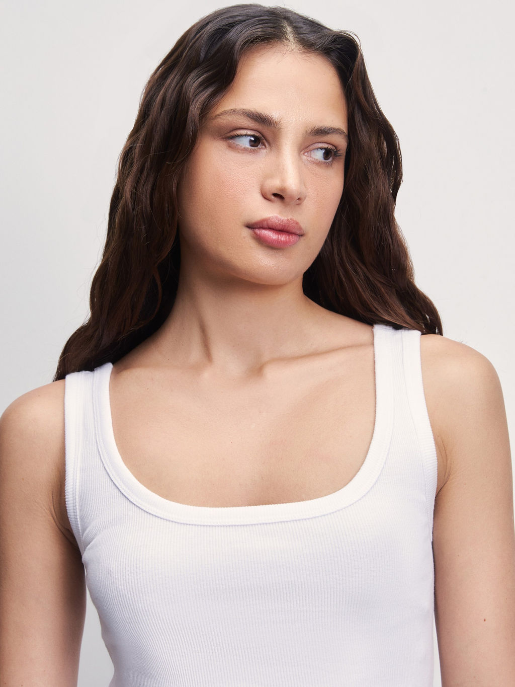 Укороченный топ в рубчик / Zarina  фото 5