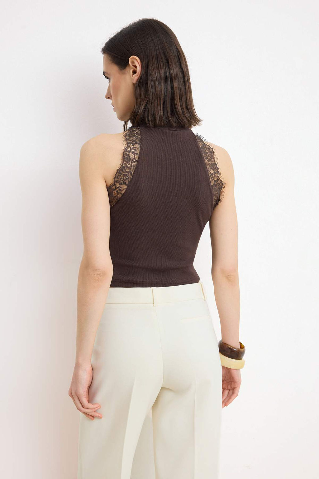 Kahverengi Fitted/Vucuda Oturan Halter Yaka Dantel Detayl? Fitilli Esnek Orme Bluz TWOSS26BZ00663 - Trendyolmilla фото 4